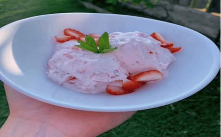 طريقة ايس كريم الفراولة في البيت من bellatoksa.com